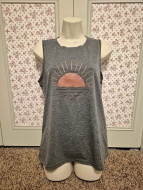 SHEIN Gray Tank Top with Orange Sunrise Graphic Size L